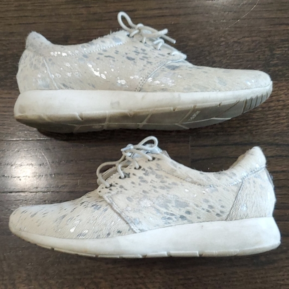 Barely worn pony hair sneakers with silver - Picture 3 of 4